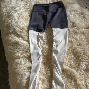 ALO Yoga Airbrush High-Waste Highlight Goddess Ribbed Two Tone Leggings